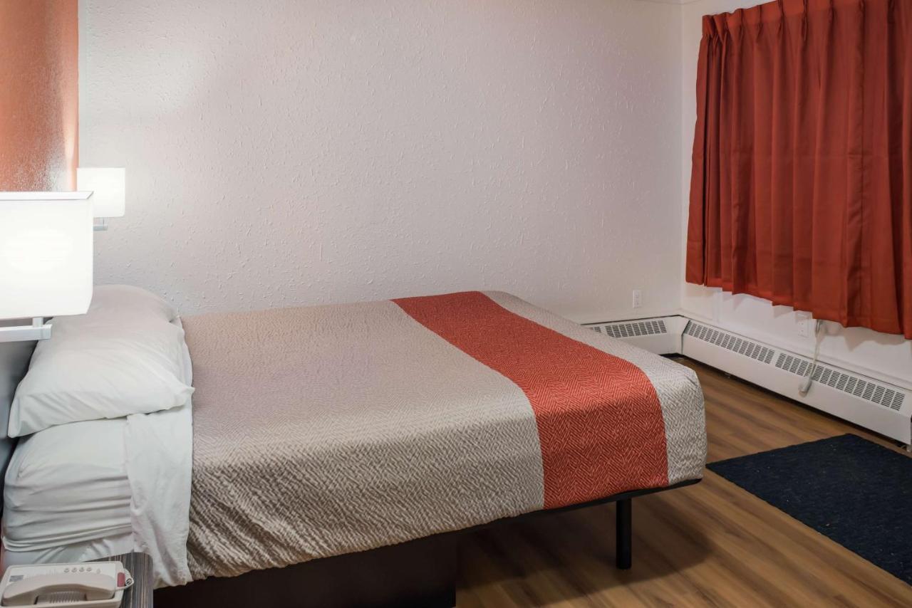 Motel 6-Fort St. John, Bc Exterior photo